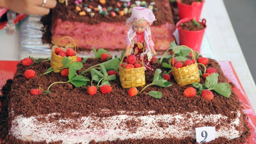 Osmanli Cilekli Pastalari Yaristi