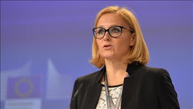 „Решението на кризите во Македонија и во Албанија е резултат на напорна работа"
