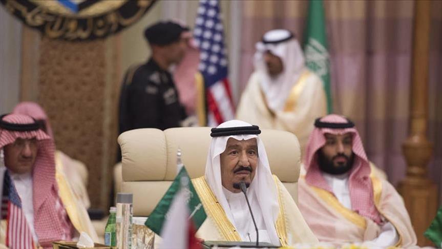 العاهل السعودي: النظام الإيراني رأس حربة الإرهاب العالمي