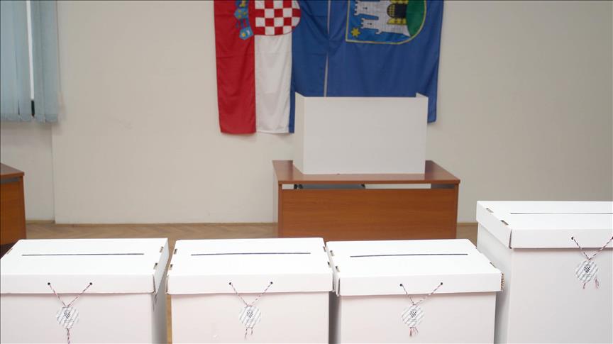 Zatvorena biračka mjesta u Hrvatskoj: Prema izlaznim anketama Badić vodi u Zagrebu, Kerum u Splitu