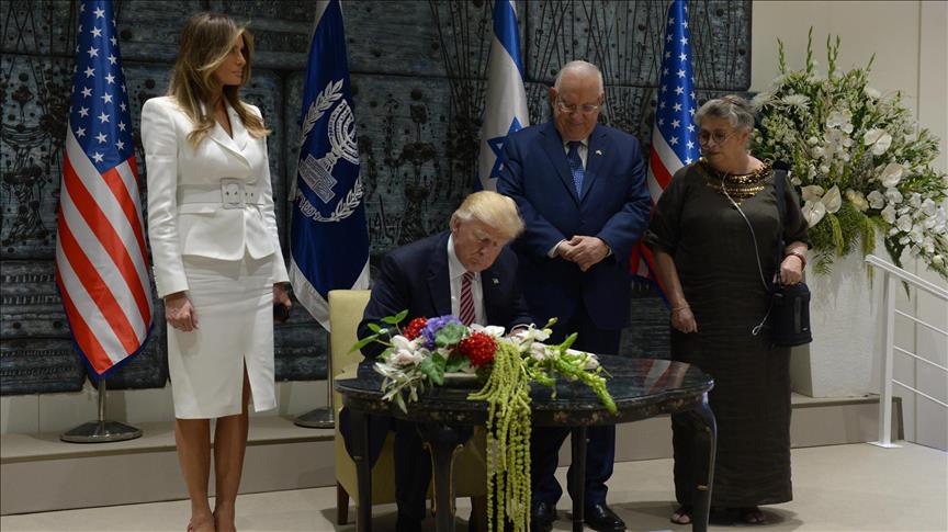 US president visits Jerusalem's Western Wall