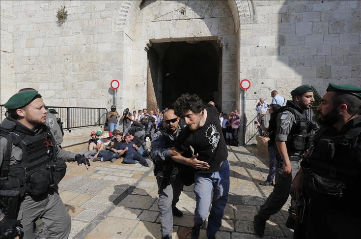Hardline Israelis descend on Old City for Jerusalem Day