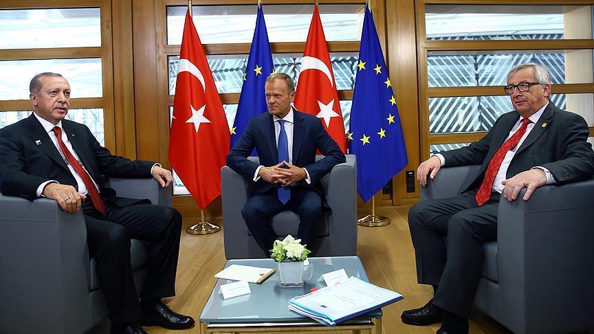 Serokomar Erdogan bi Tusk û Juncker ra civiya