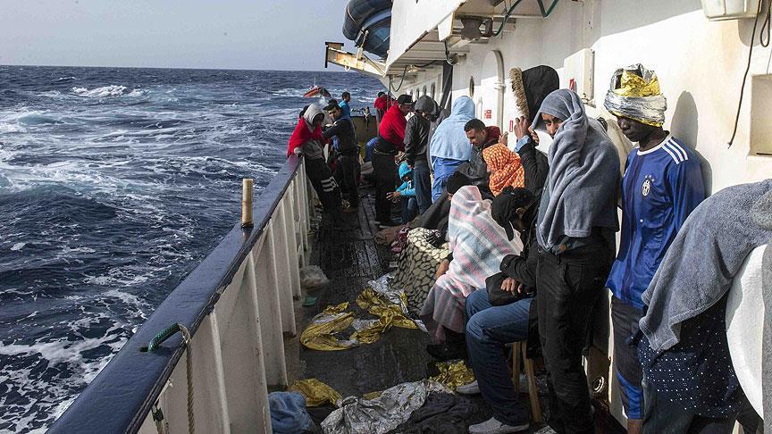 خفر السواحل الإيطالي ينقذ 2100 مهاجر وينتشل 35 جثة من المتوسط