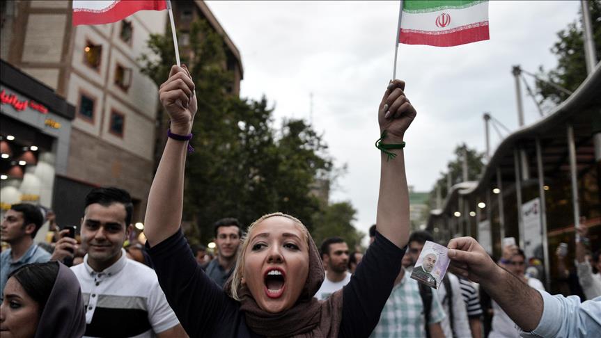اعتراض ائمه جمعه شهرهاى ایران به شادى انتخاباتى مردم