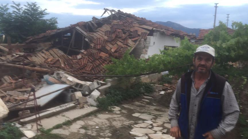 Earthquake shakes western Turkey