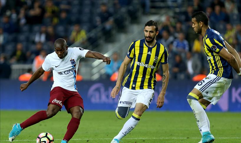 Foot / Turquie : Fenerbahçe et Trabzonspor se neutralisent (1-1) 