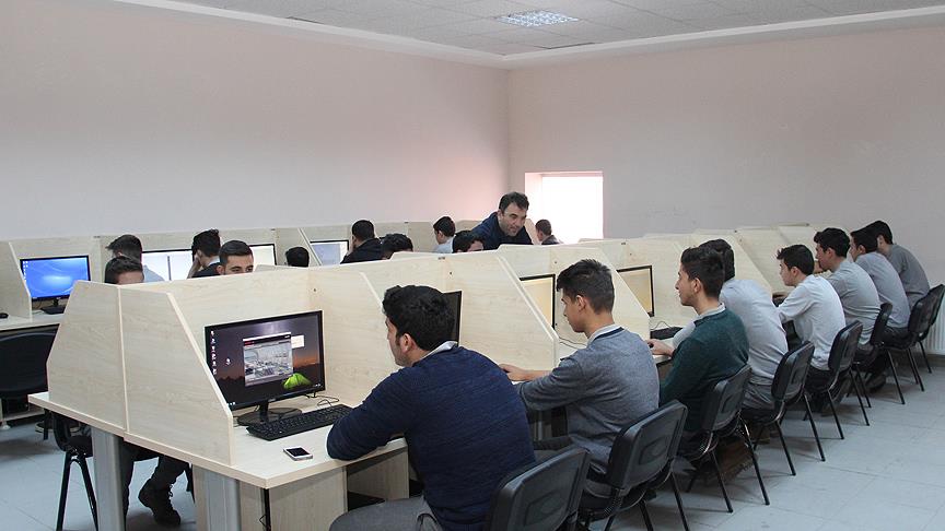 Bu okulun mezunlarına istihdam garanti