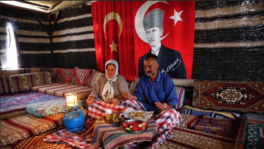 إفطار أتراك اليوروك.. مائدة رمضانية تمتد لقرون من الزمن