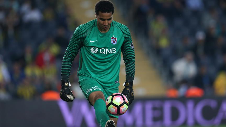 Trabzonspor kaleci Esteban'ı KAP'a bildirdi
