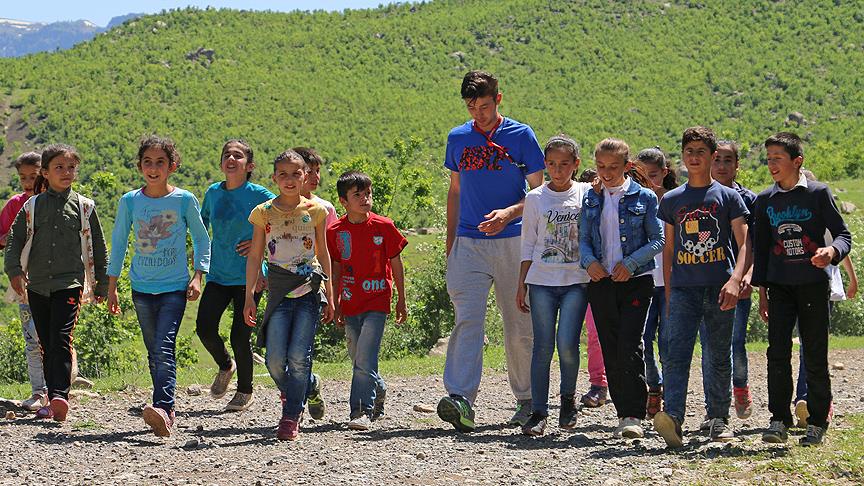 Köy çocuklarını sporla buluşturdu