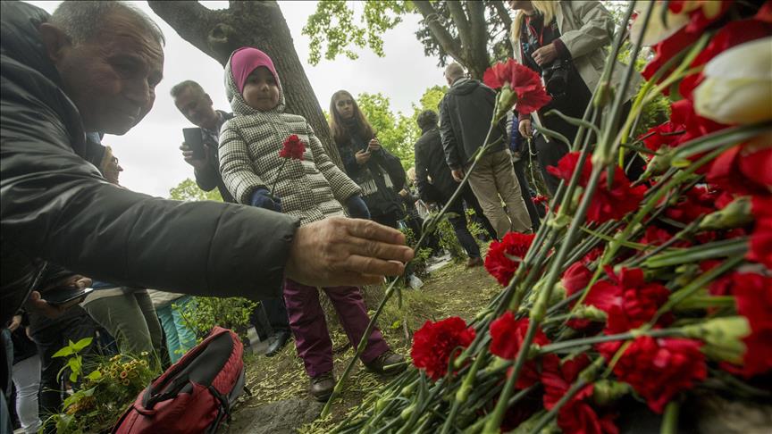 Nazım Hikmet mezarı başında anıldı