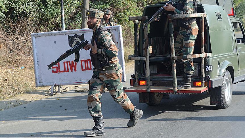 Indian army convoy ambushed in Kashmir, 2 soldiers dead