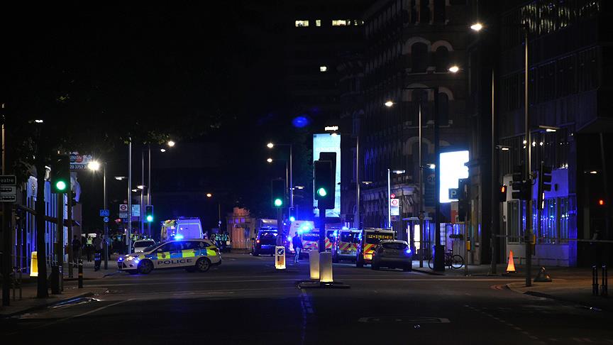 Londra Köprüsü'nde terör saldırısı: 3'ü saldırgan 10 ölü