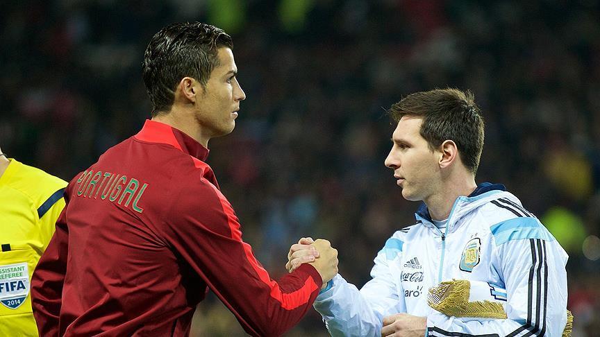 Messi lavdëron Ronaldon