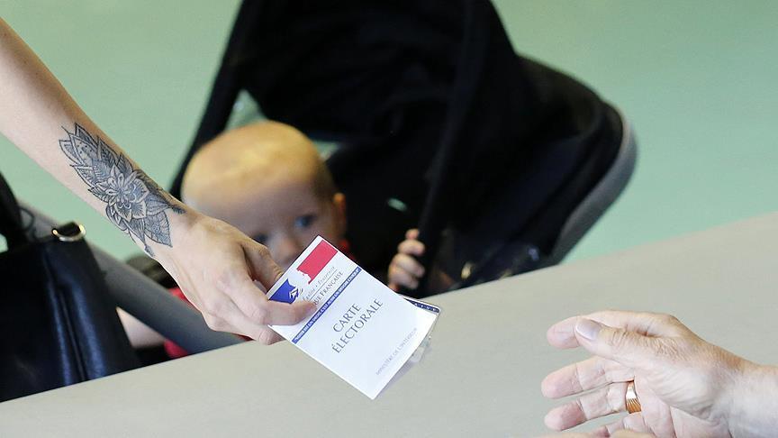 Macron wins landslide majority in French parliament