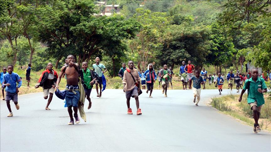Malawi police fire tear gas to disperse student protest