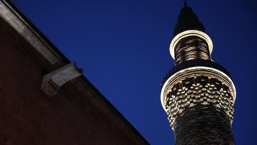 داعية أندونيسي يمضي 3 عقود في نشر الإسلام