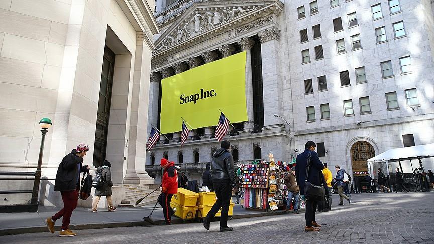 Shares of Snap sink to initial public offering price