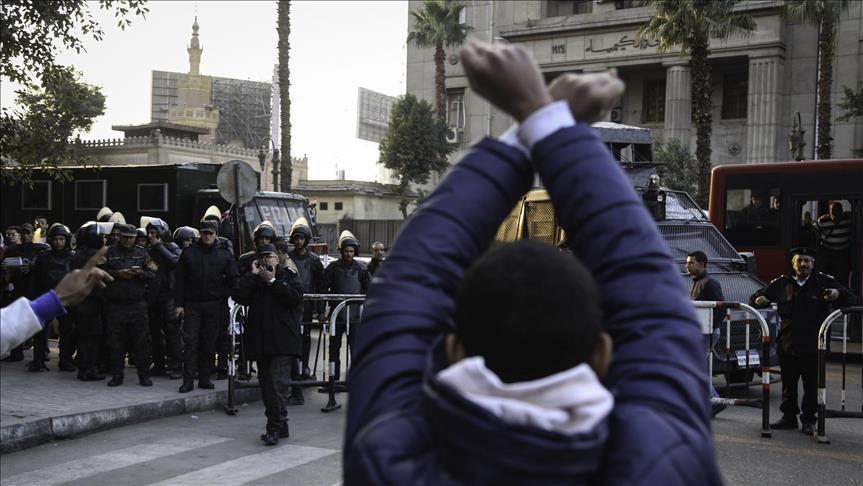حذف أحداث ثورة 25 يناير وأحداث 30 يونيو من منهج تعليمي بمصر (مسؤول) 