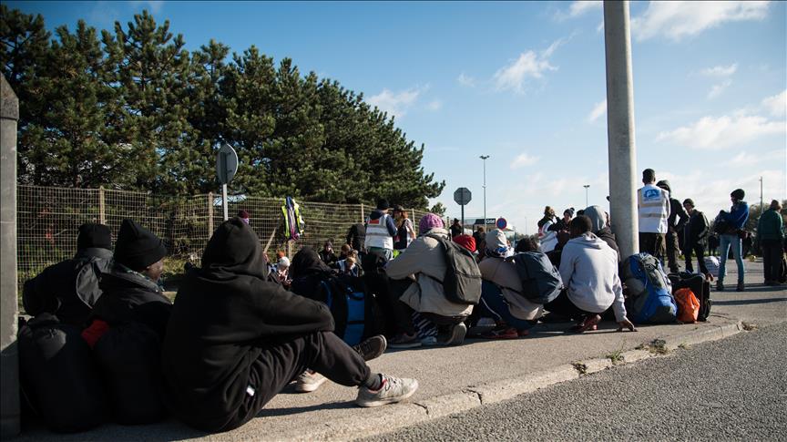 Francuska: Migranti blokirali cestu ka Calaisu, poginuo vozač kamiona