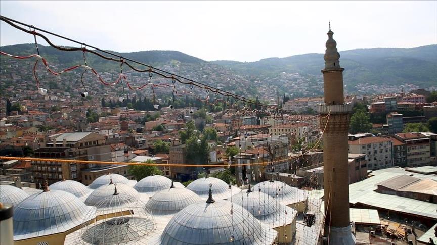 المحيا.. جمل ضوئية تزدان بها مساجد تركيا في رمضان (تقرير)