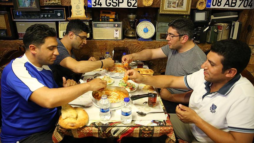 Menemenseverlerin lezzet durağı: Çakallı