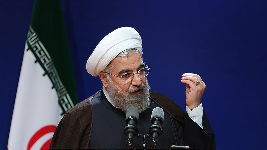روحانی: اقتصاد را به دولتی دادیم تفنگ و رسانه را در اختیار دارد