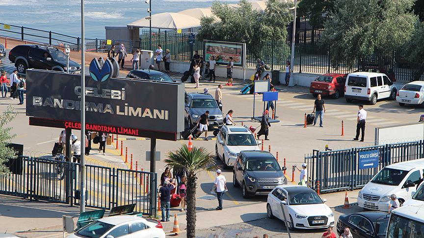 Bandirma Feribot Iskelesi Nde Bayram Yogunlugu