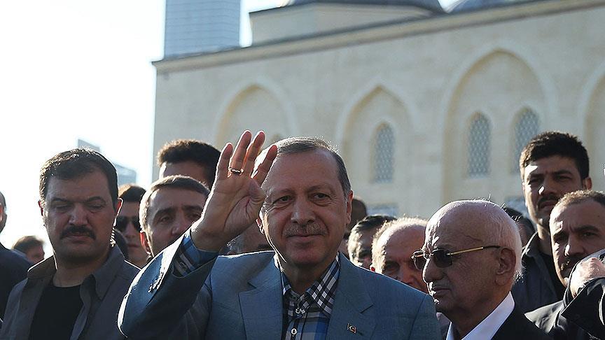 Erdogan backs Qatar against demands by Gulf states