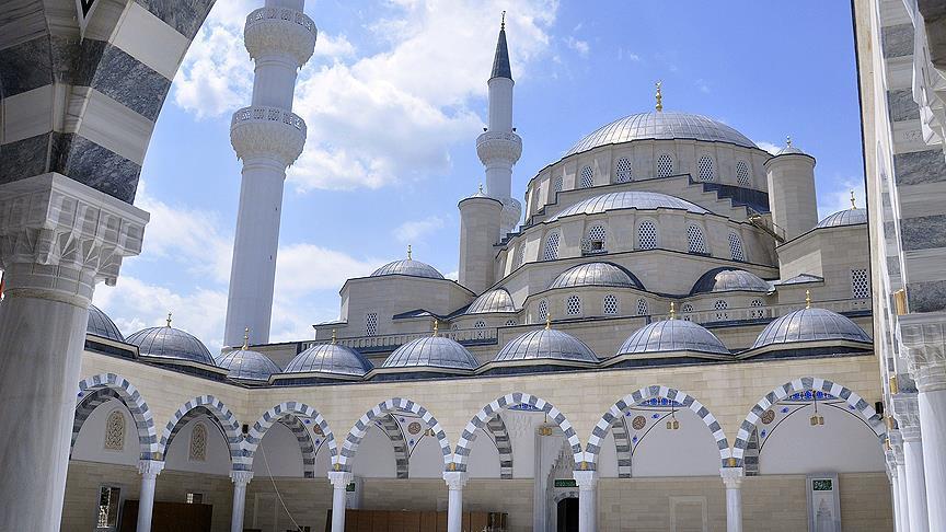 Turkey finishes building Kyrgyzstan's biggest mosque