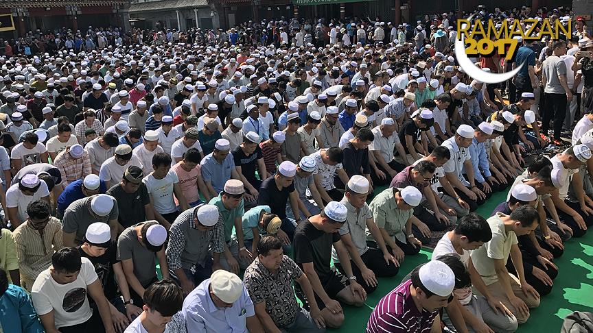 Ramazan Bayramı'na bir gün geç girdiler