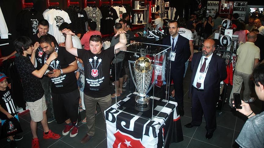 Beşiktaş'ın şampiyonluk kupası Bodrum'da
