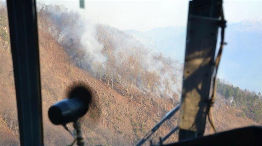 U gašenju požara na Čvrsnici učestvuje i helikopter OS BiH 