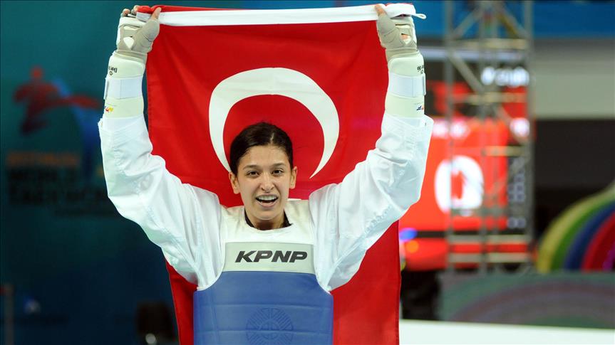 Turkish taekwondo athlete wins gold medal in S. Korea