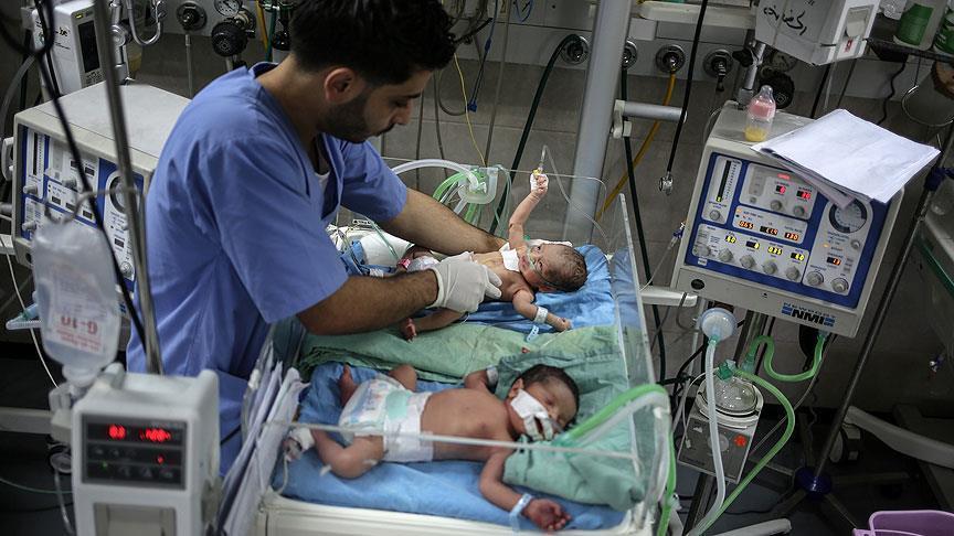 İsrail'in yasağı iki yaşındaki Gazzeli çocuğun ölümüne neden oldu