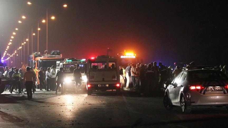 Denizli'de tırla çarpışan tankerde patlama: 3 ölü, 10 yaralı