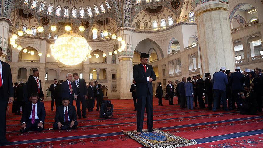Endonezya Cumhurbaşkanı Widodo Kocatepe Camisi'ni ziyaret etti