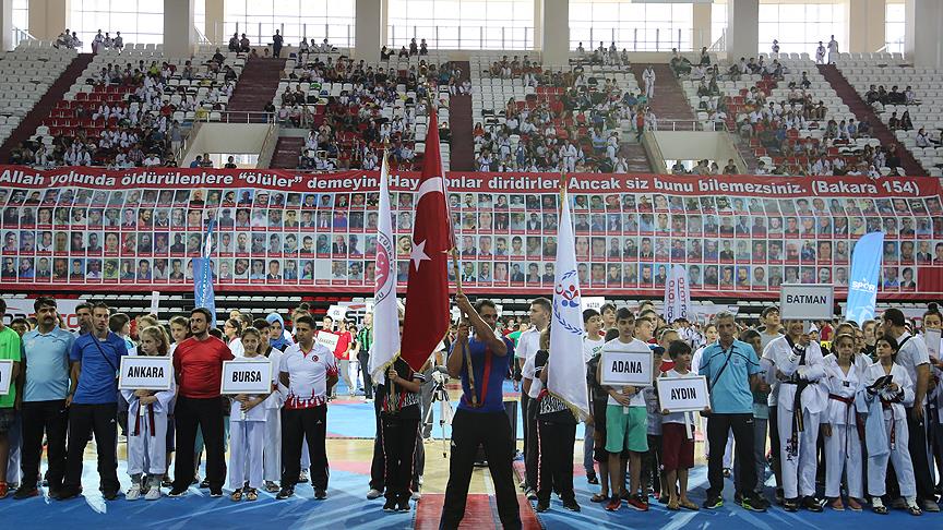 sampiyonlar 15 temmuz sehitlerinin