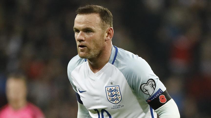 روني يرحل عن مانشستر يونايتد وفي جعبته 16 بطولة و250 هدفًا