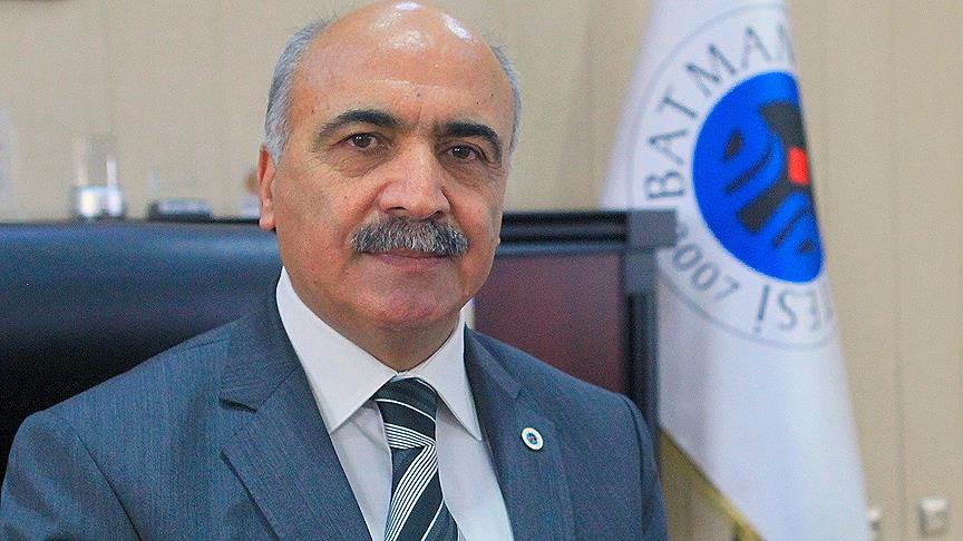 Eski rektör FETÖ ile iltisaklı üniversiteyle iş birliğinden gözaltına alındı