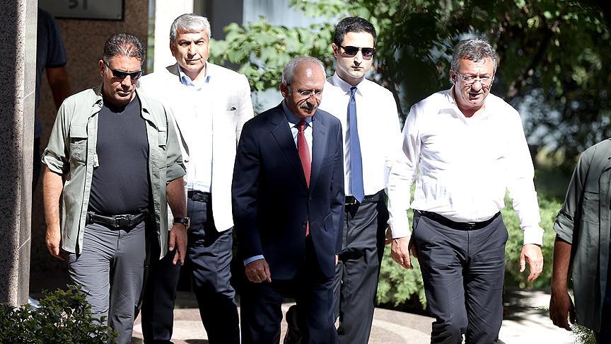 Kılıçdaroğlu'ndan Moğultay'ın ailesine taziye ziyareti