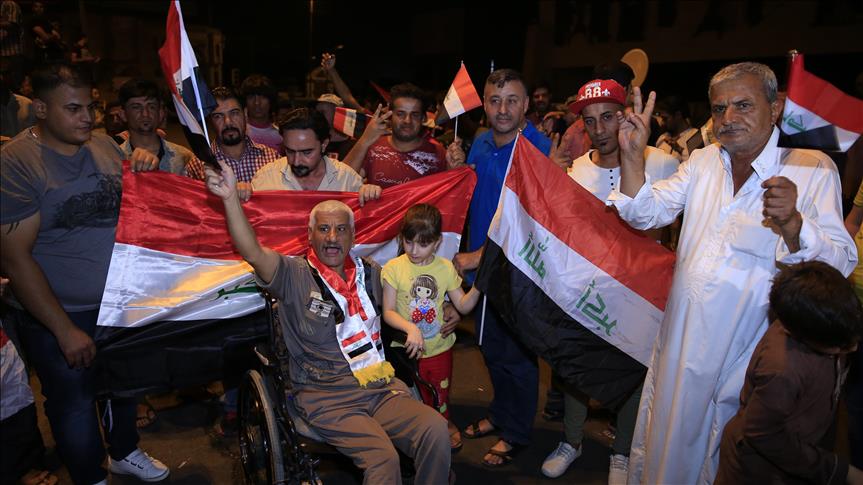 مردم بغداد آزادی موصل از دست داعش را جشن گرفتند
