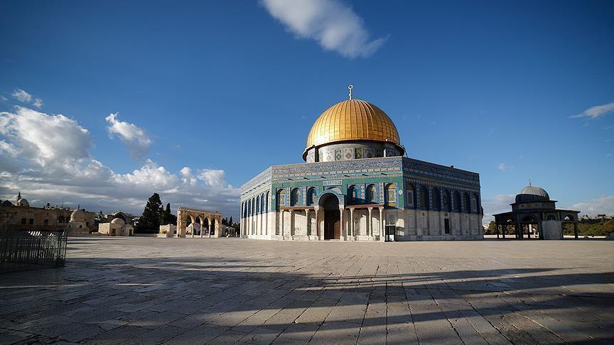 Le Directeur d’Al-Aqsa: La police israélienne a fouillé le Dôme du Rocher 5 fois