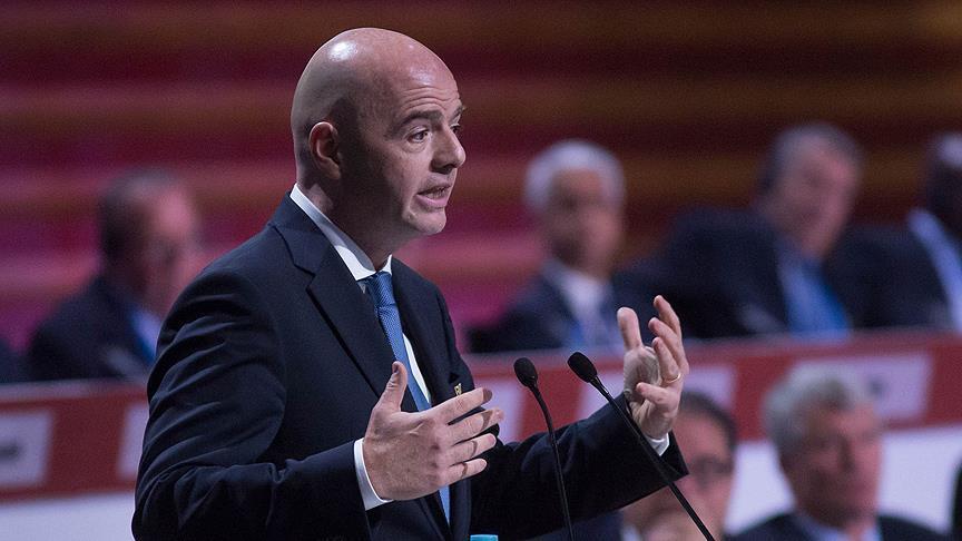 قدم: موقع سويسري ينفي حوار "انفانتينو" بطلب سحب تنظيم المونديال من قطر