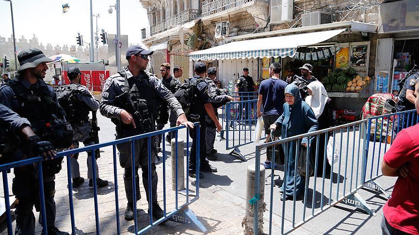 Palestinians refuse Israeli searches to enter Al-Aqsa