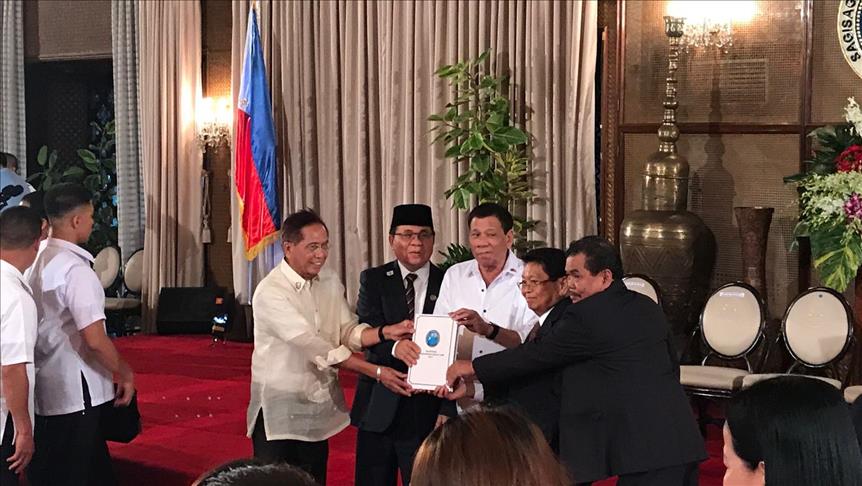 Philippines: MILF submits new Bangsamoro law to Duterte