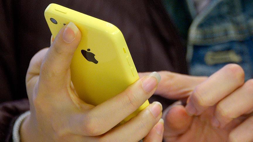 Apple tampilkan emoji perempuan berhiijab