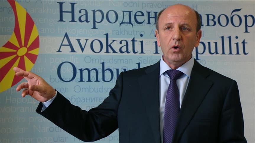 Мемети: Полицијата насилно отстрани 18 бегалци од Табановце