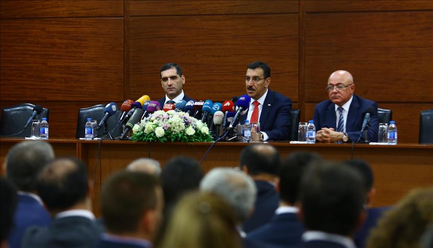 Министр таможни и торговли Турции привез в Баку «Знамя взаимовыручки»